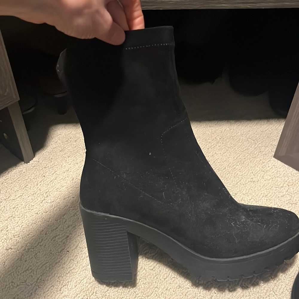 Brand new black boots size 81/2